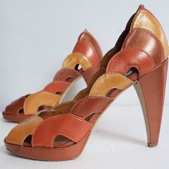 BCBGirls Shoes - Metallic Leather Terracotta Colors Platform Scalloped Shoes Curved Heels